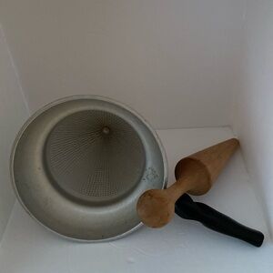 Vintage Wear-Ever Aluminum Cone Colander Berry Food Press Sieve No 475/Masher